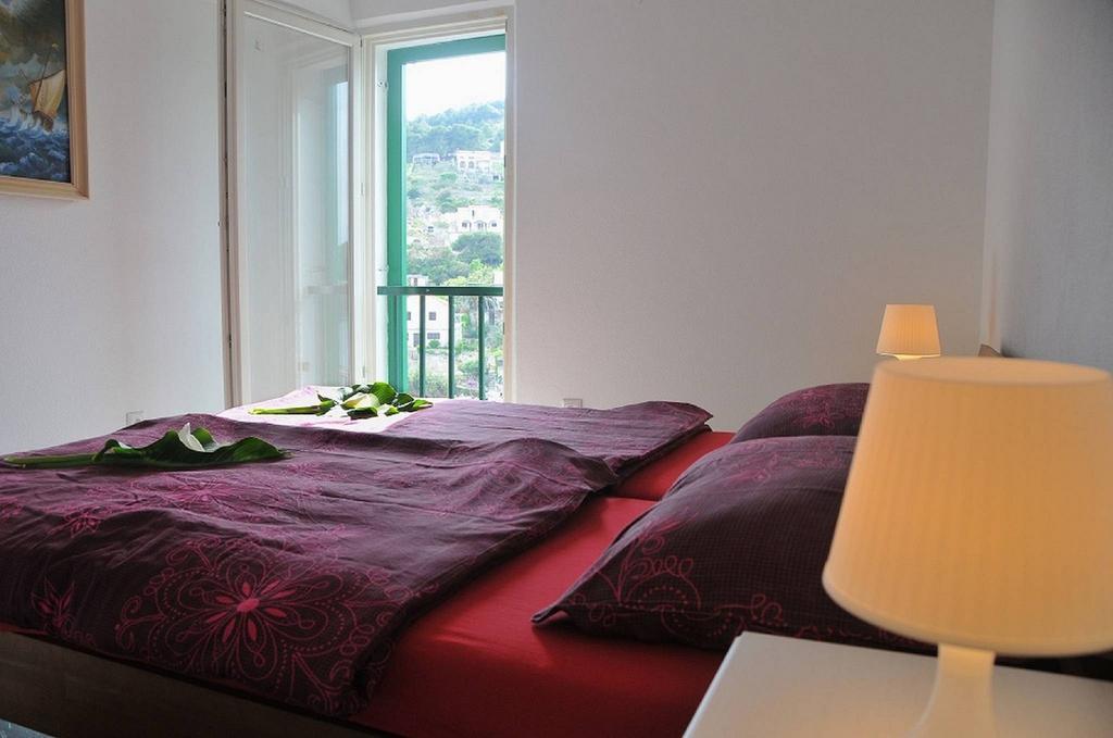 Apartment Stomorska Ngoại thất bức ảnh